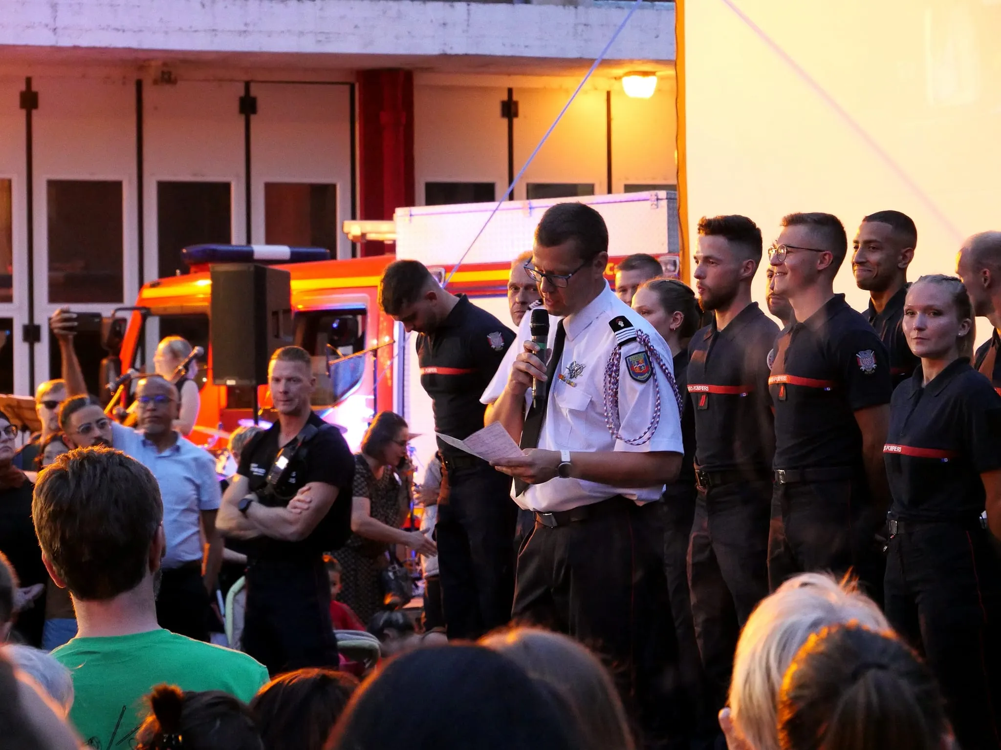 LE BAL DES POMPIERS
