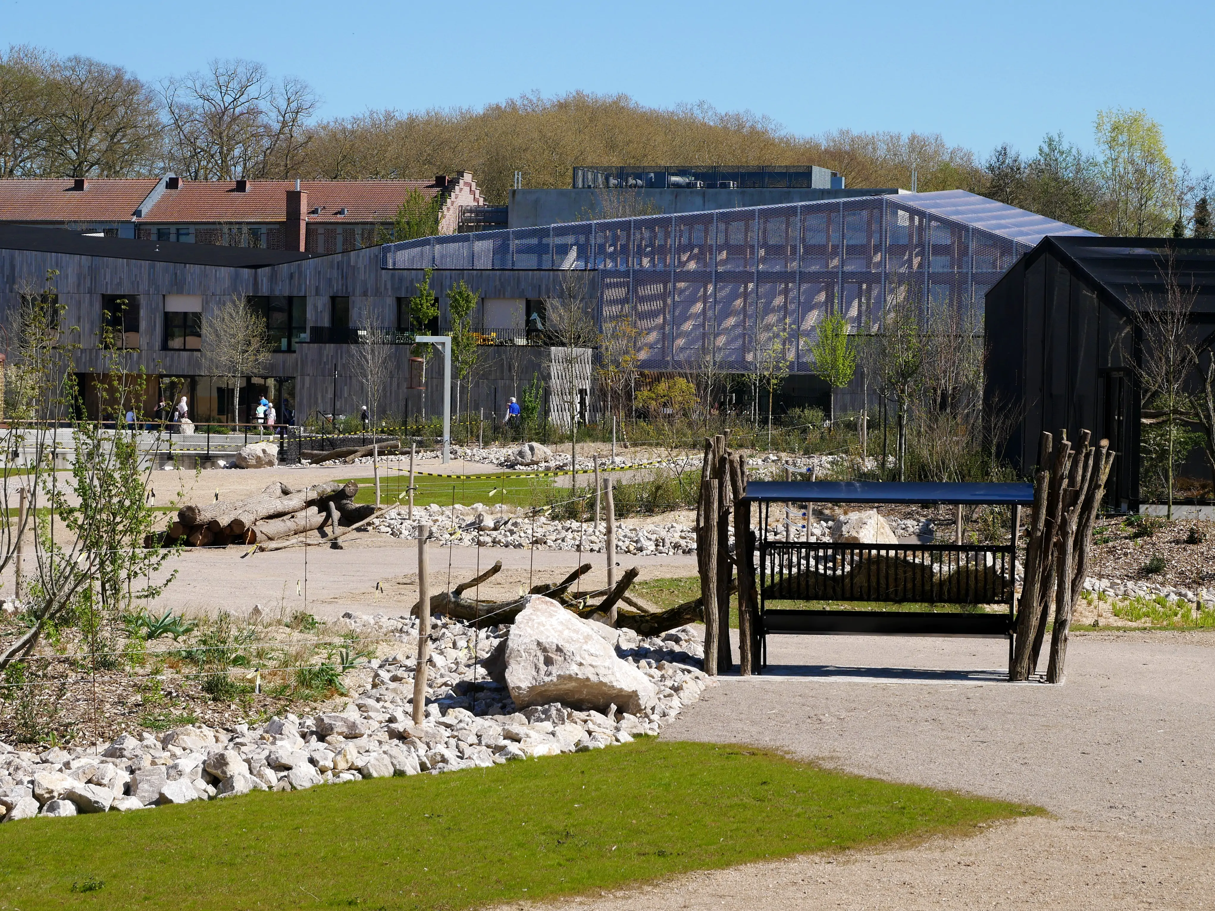 TOUS ENSEMBLE DANS LA SAVANE