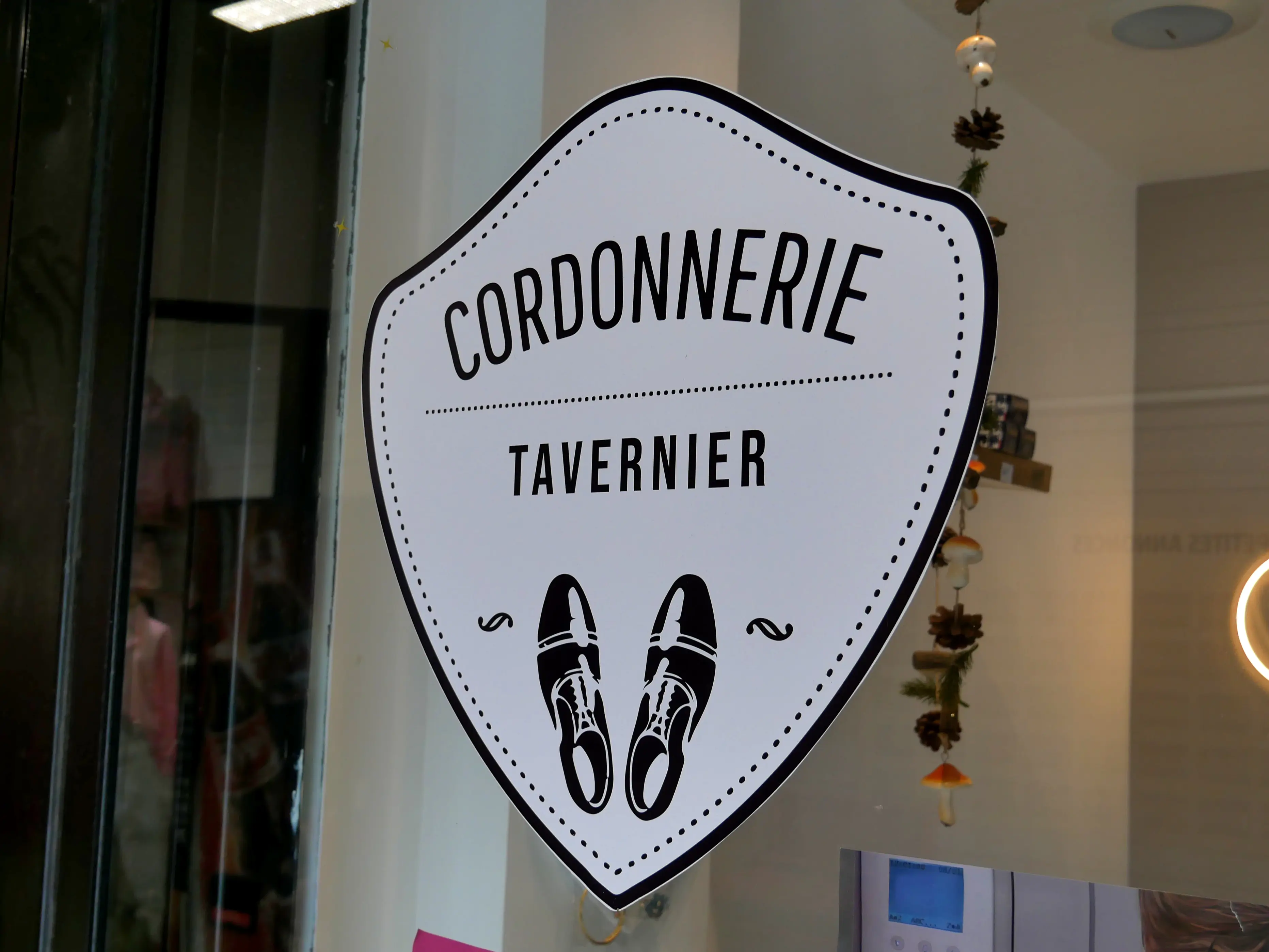 DES NOUVELLES DU CORDONNIER