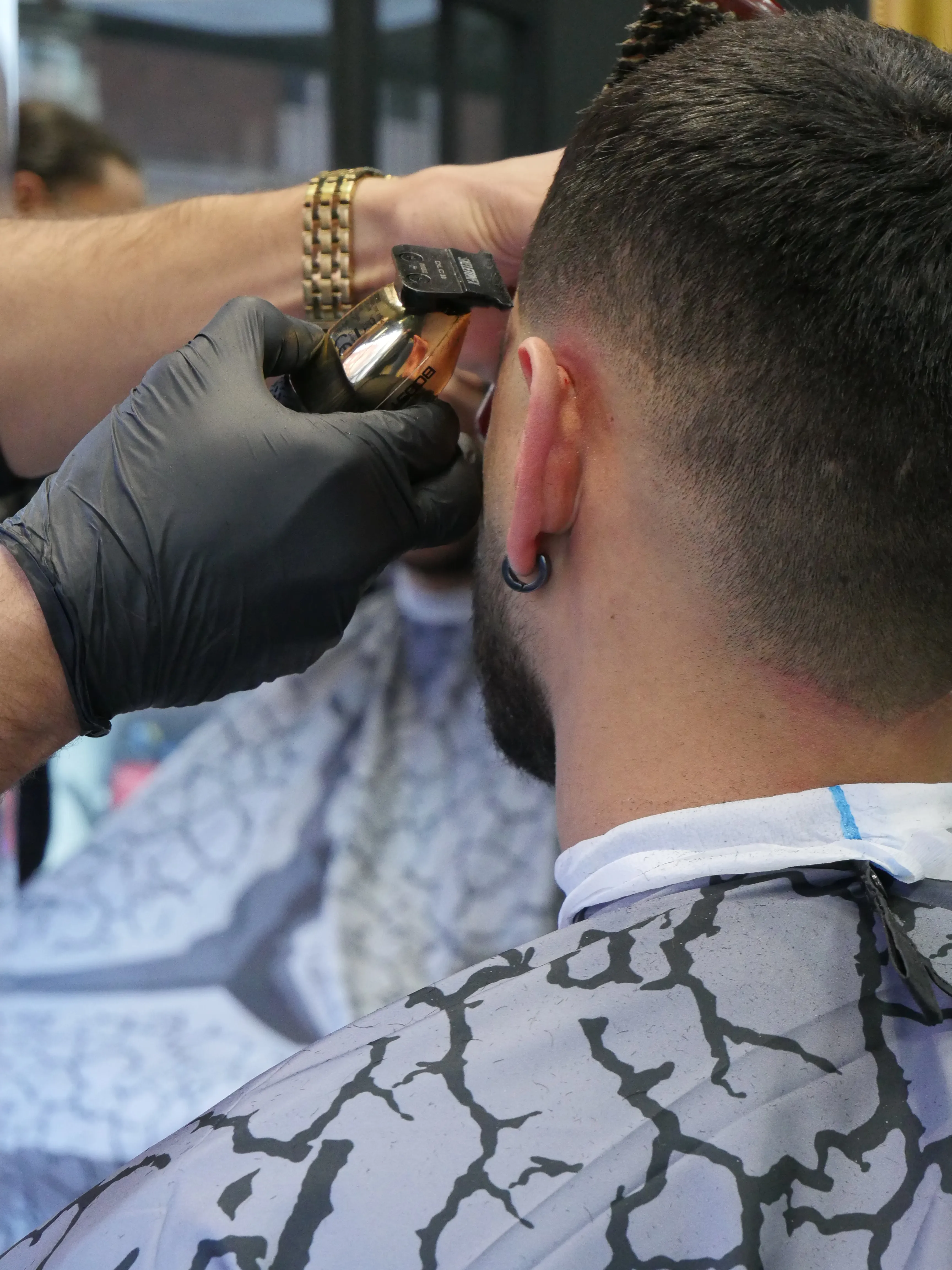 UN SALON QUI ARRIVE AU POIL